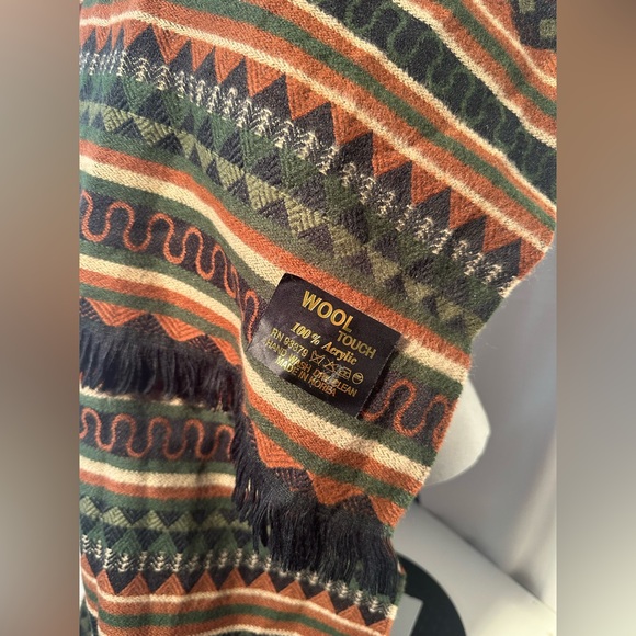 Wide Bohemian acrylic scarf wrap made in Korea geometric orange and green - Picture 4 of 9